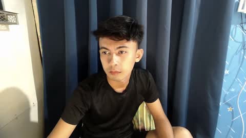 lovetosuckxox online show from 25, 2, 2025