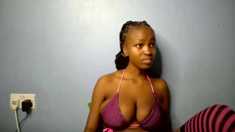 lovly_lastborn online show from 6, 3, 2026