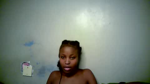 lovly_lastborn online show from 18, 3, 2026