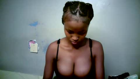 lovly_lastborn online show from 19, 3, 2026