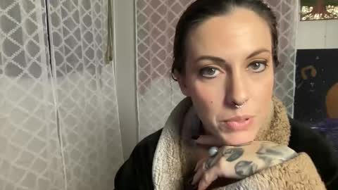 Snapshot of loxlust chatting on 6, 12, 2024 Lox online show from 6, 12, 2024