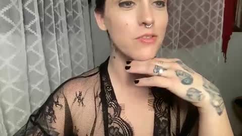 Snapshot of loxlust chatting on 4, 3, 2025 Lox online show from 4, 3, 2025