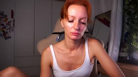 Snapshot of lubafox chatting on 30, 6, 2026 Luba online show from 30, 6, 2026