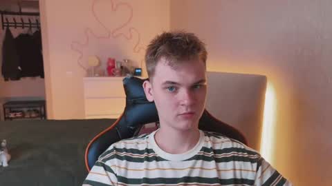 Snapshot of lucas_dany chatting on 15, 9, 2025 Lucas Gill online show from 15, 9, 2025