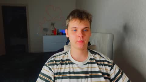 Snapshot of lucas_dany chatting on 22, 12, 2025 Lucas Gill online show from 22, 12, 2025