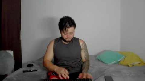 lucas_estrada1 online show from 7, 4, 2026