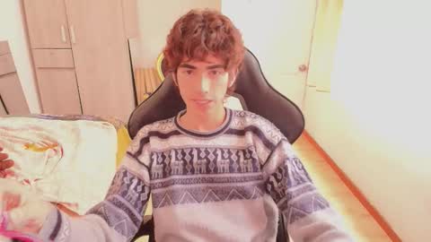 Snapshot of lucas_xo chatting on 8, 9, 2025 lucas_xo online show from 8, 9, 2025