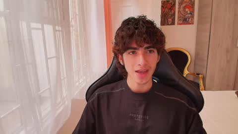 Snapshot of lucas_xo chatting on 16, 10, 2025 lucas_xo online show from 16, 10, 2025
