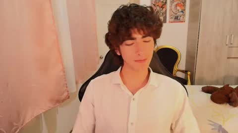 Snapshot of lucas_xo chatting on 22, 10, 2025 lucas_xo online show from 22, 10, 2025
