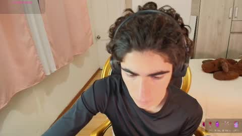 lucas_xo online show from 12, 11, 2025