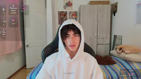 lucas_xo online show from 6, 4, 2026