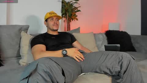 LUCA SANTOS online show from 1, 2, 2025