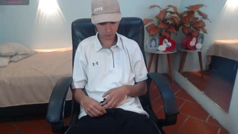 Snapshot of lucasssmith11 chatting on 4, 12, 2025 LucassSmith11 online show from 4, 12, 2025