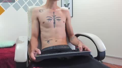 Snapshot of lucasssmith11 chatting on 22, 12, 2025 LucassSmith11 online show from 22, 12, 2025