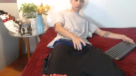 Snapshot of lucasssmith11 chatting on 19, 2, 2026 LucassSmith11 online show from 19, 2, 2026