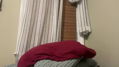 lucca_d123 online show from 17, 1, 2025