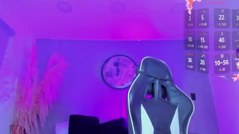 L U C C I A online show from 1, 8, 2026