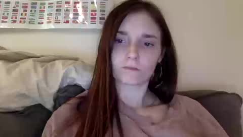 Luci Layne online show from 17, 10, 2025