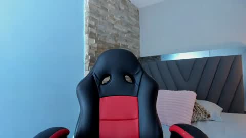 L u c i a  online show from 26, 6, 2026