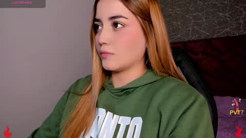 lucia star  online show from 30, 1, 2025