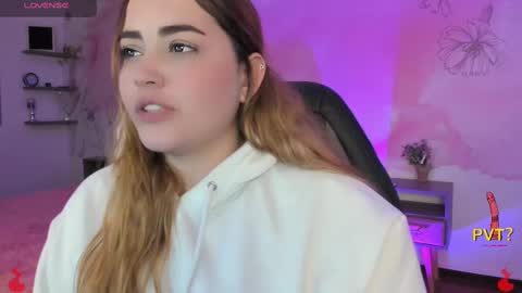 lucia star  online show from 12, 2, 2025