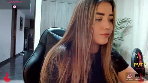 lucia star  online show from 12, 2, 2026