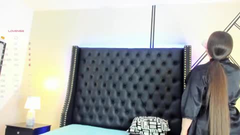 luciana_brown_ online show from 20, 2, 2025