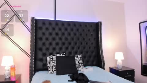 luciana_brown_ online show from 5, 3, 2025