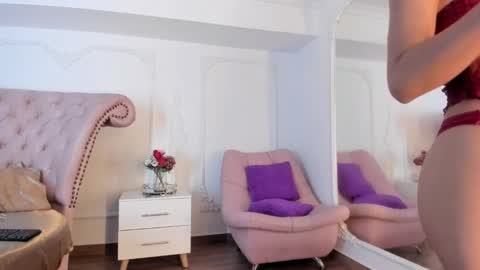 Snapshot of luciana_roa chatting on 30, 9, 2025 Luciana online show from 30, 9, 2025