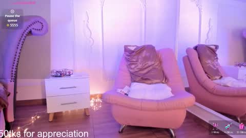 Snapshot of luciana_roa chatting on 31, 10, 2025 Luciana online show from 31, 10, 2025