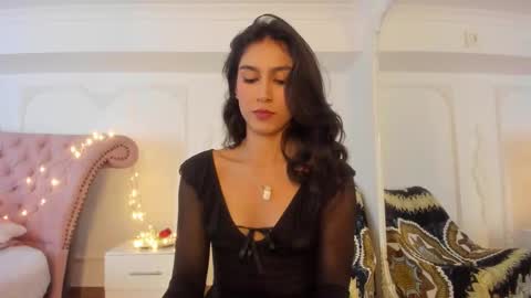 Snapshot of luciana_roa chatting on 15, 11, 2025 Luciana online show from 15, 11, 2025