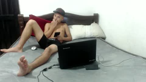 luciana_rober online show from 4, 12, 2024