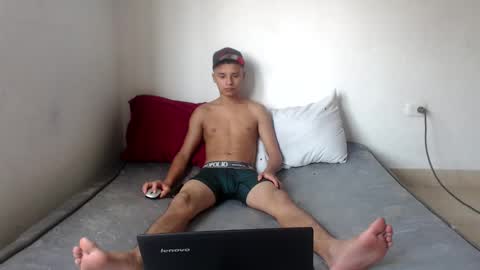 luciana_rober online show from 12, 1, 2025