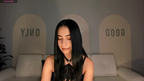 Lucie Martin online show from 1, 5, 2026