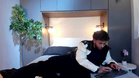Snapshot of lucien_delacroix chatting on 15, 5, 2026 Lucien online show from 15, 5, 2026