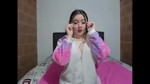 Snapshot of lucifer_y_eva chatting on 27, 10, 2025 Lucifer y Eva online show from 27, 10, 2025