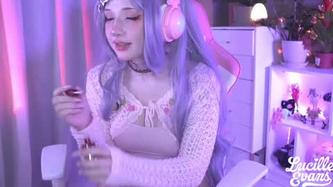 Snapshot of lucille_evans chatting on 28, 7, 2026 Lucy UwU online show from 28, 7, 2026