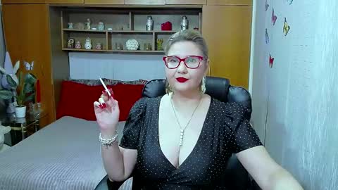 Lucille Fenly online show from 13, 3, 2026