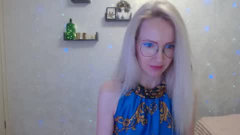 Snapshot of luckcristal chatting on 28, 3, 2026 Arina online show from 28, 3, 2026