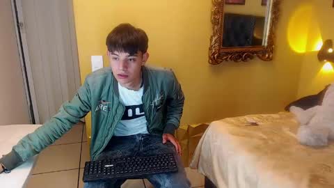 Snapshot of luckk_ chatting on 27, 4, 2026 luckk_ online show from 27, 4, 2026