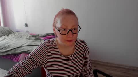 lucky_licky20 online show from 8, 2, 2025