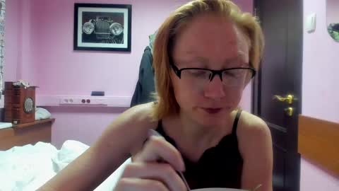 lucky_licky20 online show from 26, 2, 2025
