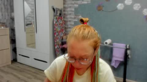 lucky_licky20 online show from 24, 10, 2025