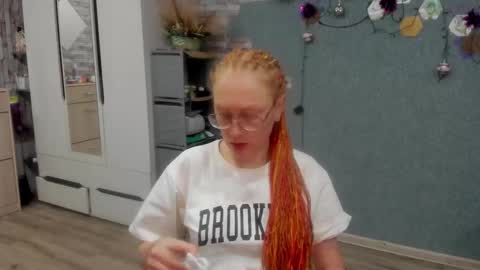 lucky_licky20 online show from 20, 12, 2025