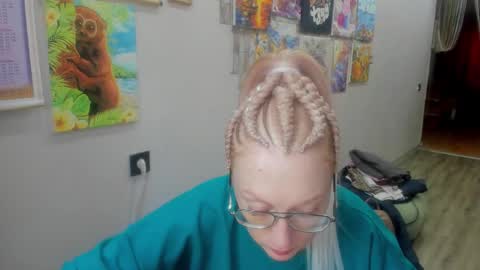 lucky_licky20 online show from 5, 2, 2026