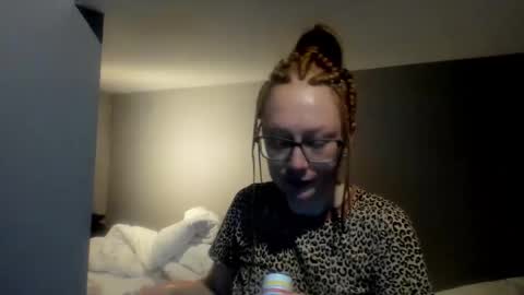 lucky_licky20 online show from 5, 3, 2026