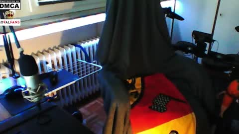 Snapshot of luckyfreak1 chatting on 8, 2, 2025 call me Stefan online show from 8, 2, 2025