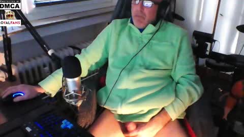 Snapshot of luckyfreak1 chatting on 23, 2, 2025 call me Stefan online show from 23, 2, 2025