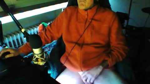 Snapshot of luckyfreak1 chatting on 6, 2, 2026 call me Stefan online show from 6, 2, 2026