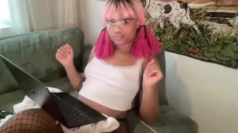 Snapshot of luckylaci777 chatting on 5, 11, 2025 luckylaci777 online show from 5, 11, 2025